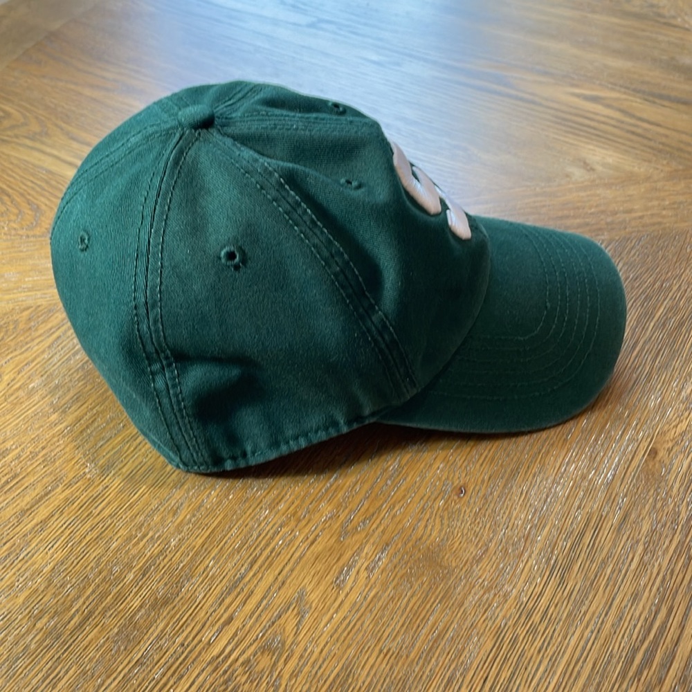 Michigan State Spartan’s green fitted hat - Picture 2 of 9
